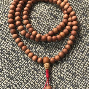 Mala da 108 grani in legno di sandalo