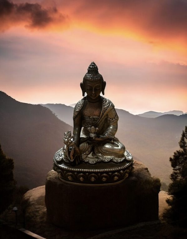 Statua Buddha della Medicina